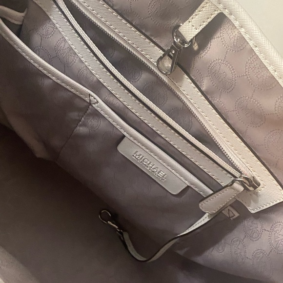 Michael Kors large shoulder bag with studs - Picture 3 of 4